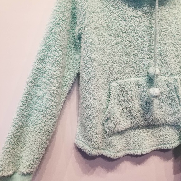 Xhilaration Fuzzy Sweatshirt Mint Green Cozy Warm Cuddly juniors Size S - Picture 9 of 11